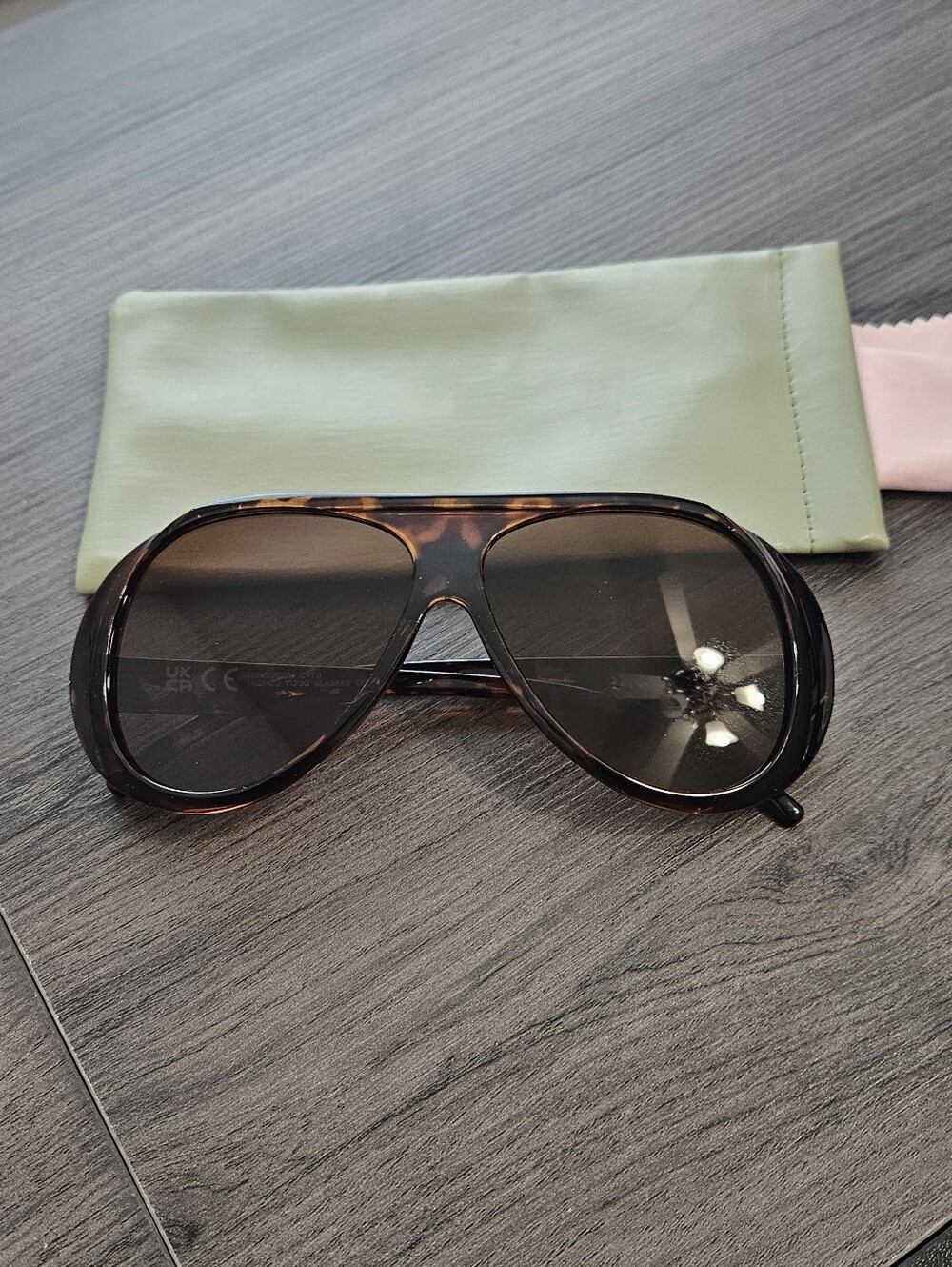 Vintage Aviator Sunglasses Tortoise Tinted Lens Pouch Case and Cleaning Cloth - Picture 4 of 7